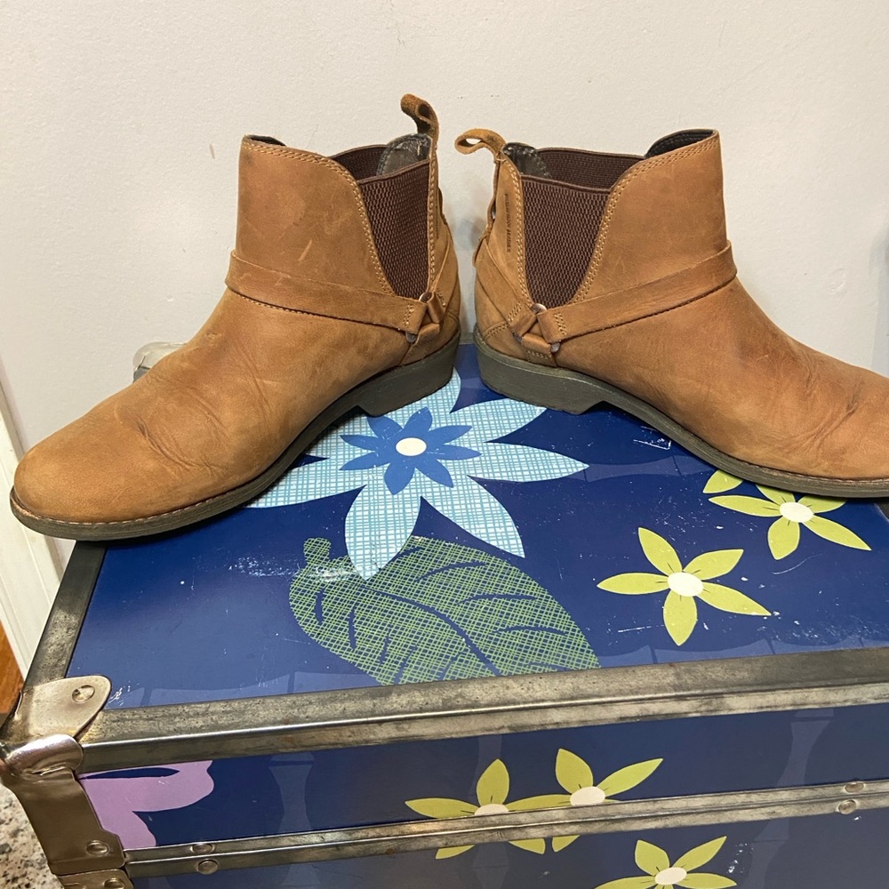 Teva Booties - Picture 2 of 7
